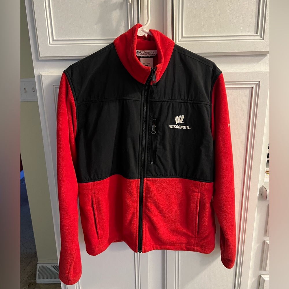 Women’s Columbia Wisconsin Badgers zip up fleece
